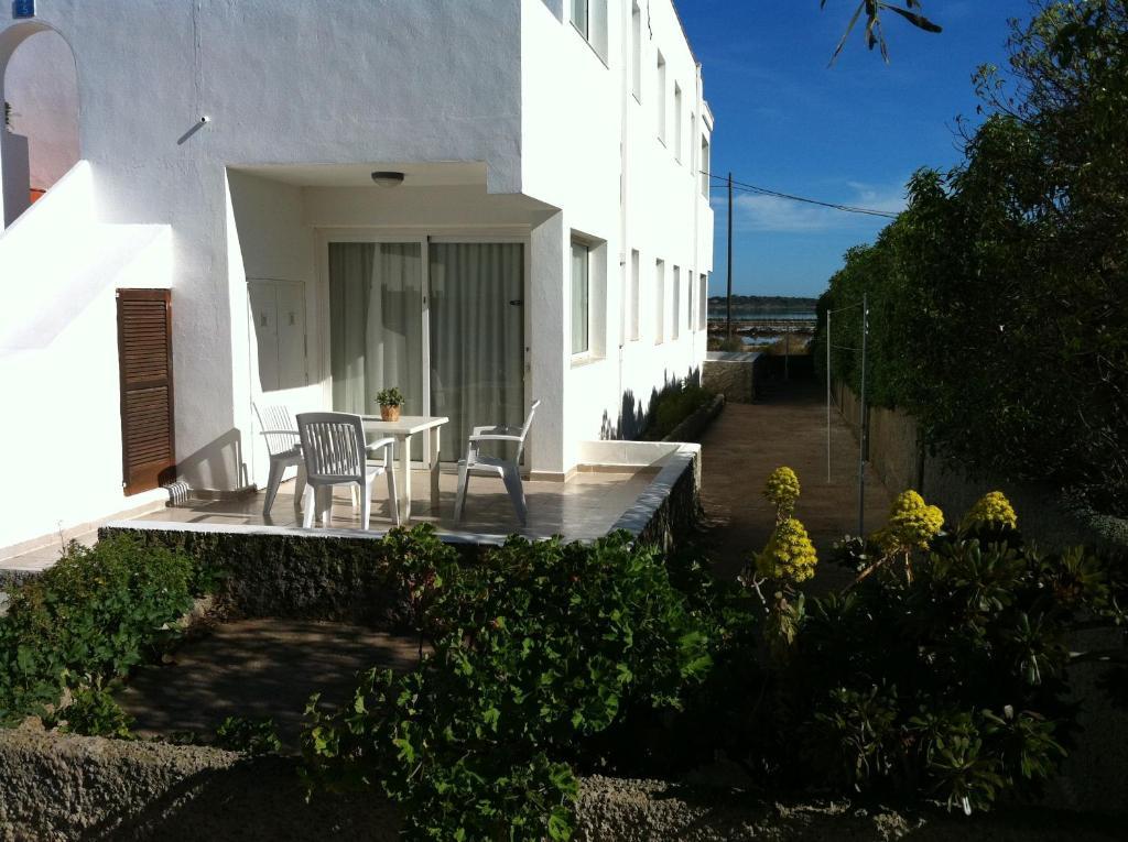 Apartamentos Eugenio la Sabina La Savina  Habitación foto