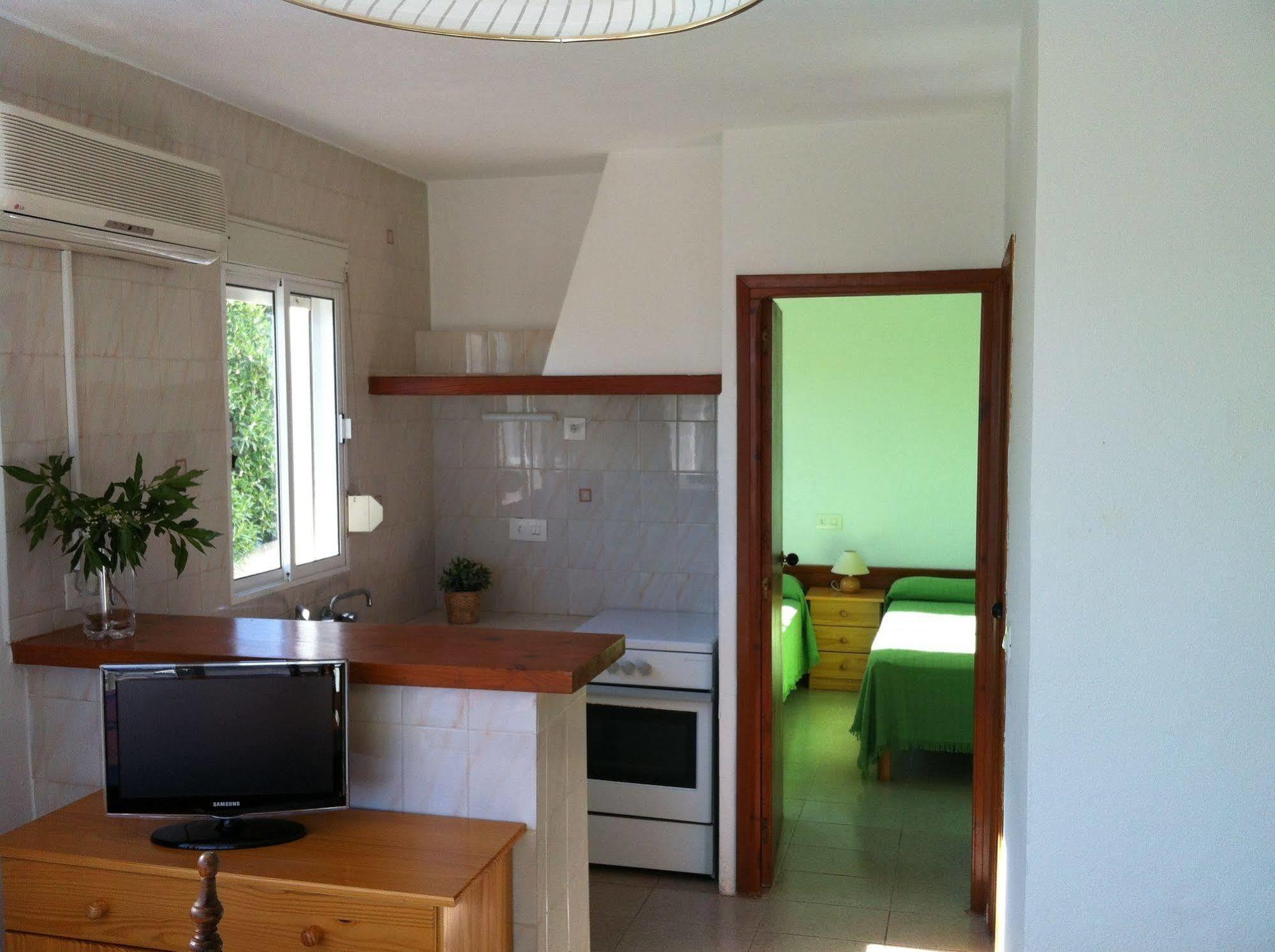 Apartamentos Eugenio la Sabina La Savina  Exterior foto
